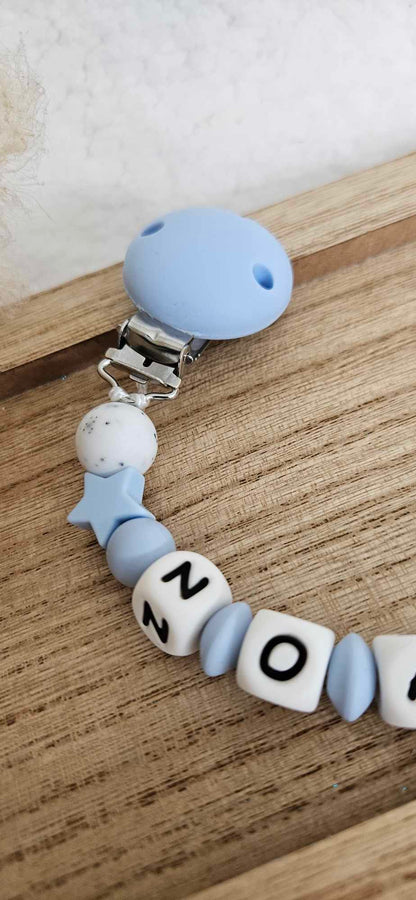 Attache tétine  étoile bleue - L'atelier de Chloé