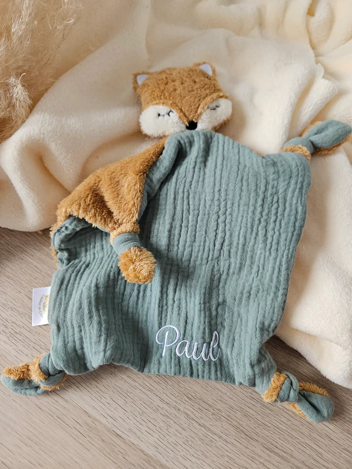 Panière naissance, cadeau naissance : Doudou,bavoir, lange personnalisé