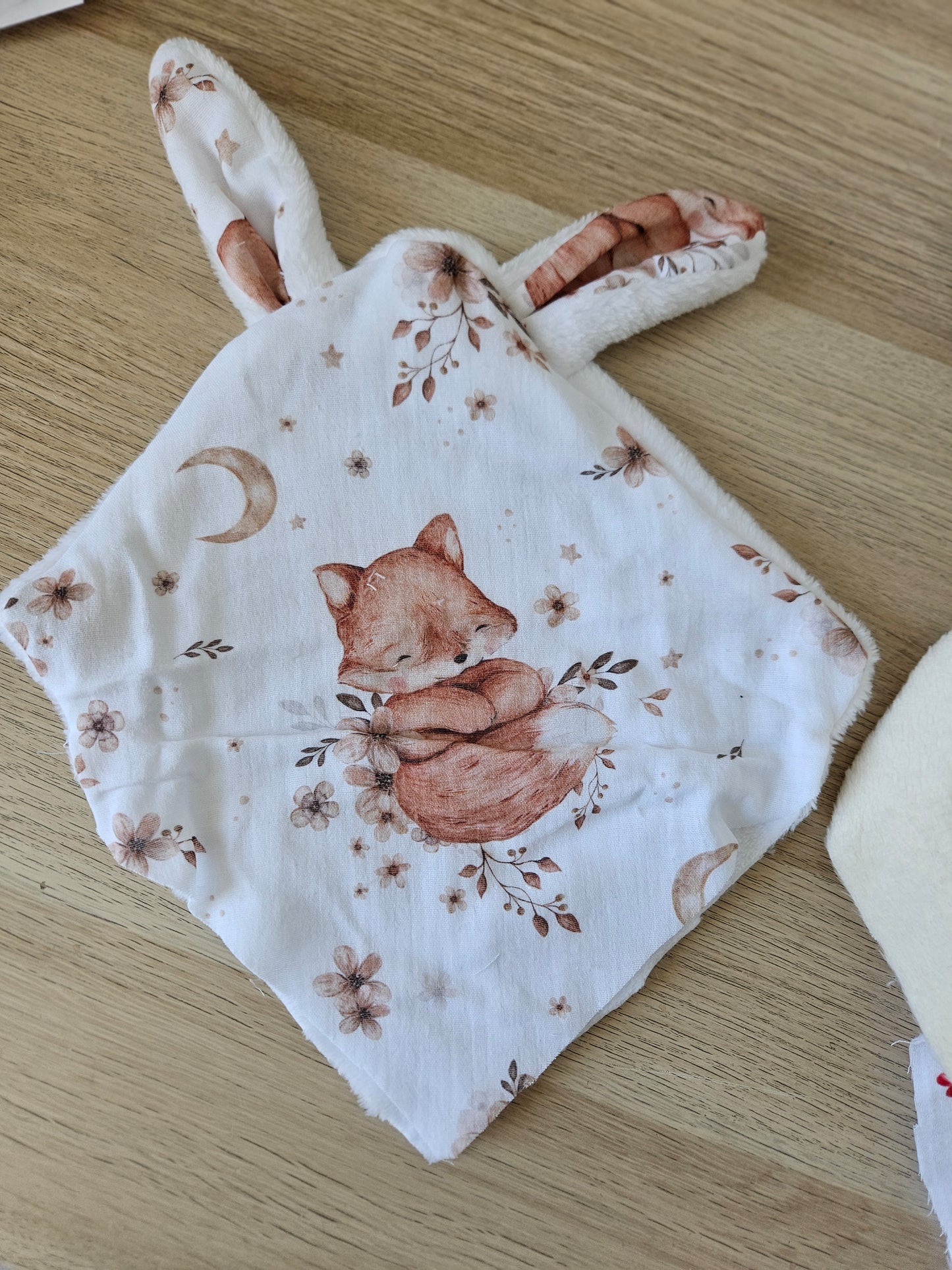 Doudou plat, doudou personnalisé. En stock envoie en 3/5jours